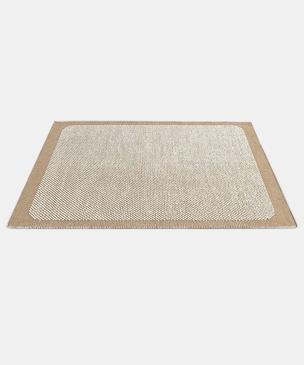 100157. Muuto Pebble Rug_Orange