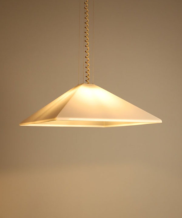 100152. Harco Loor Hang Lamp